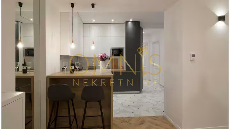 Rijeka, Centar - 2S+DB, pogled na kazalište, najam!